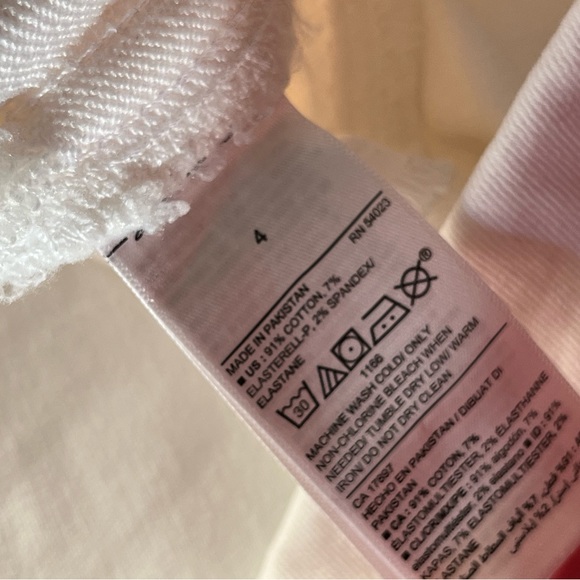 Old Navy White stretch waist ripped jeans size 4 - Picture 7 of 8